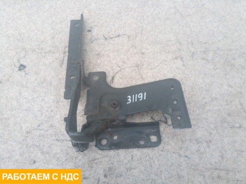 Петля капота правая