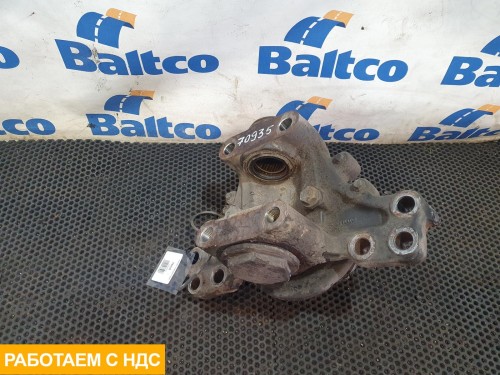 Кулак поворотный левый